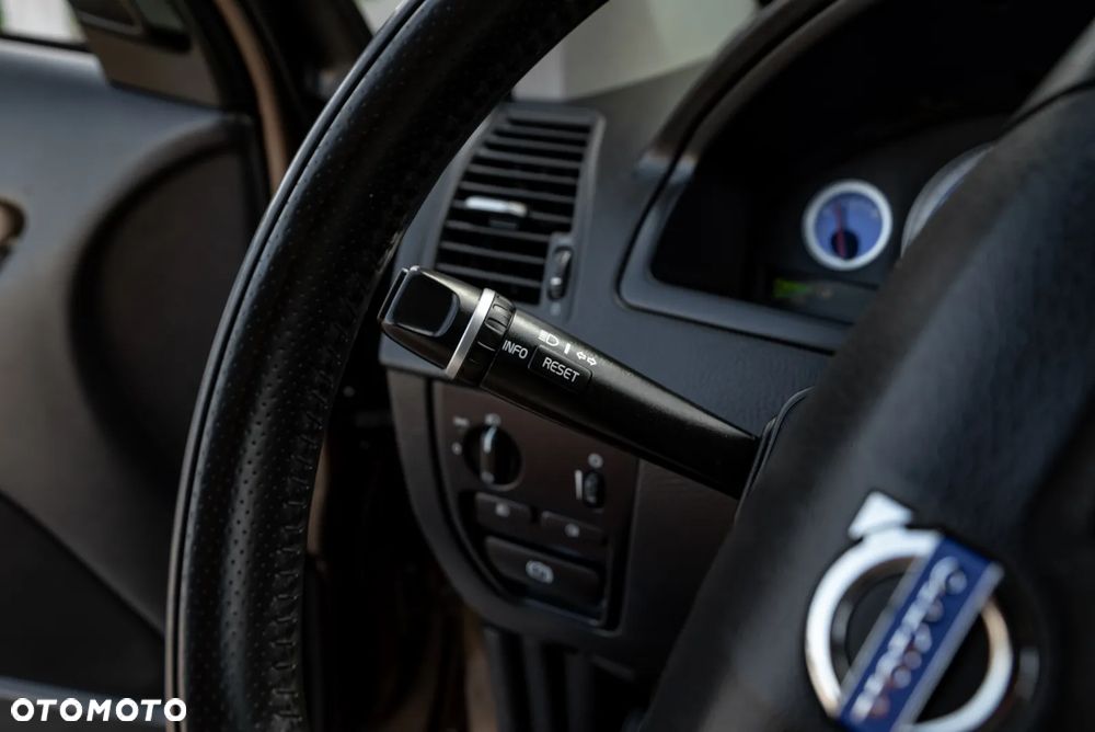Volvo XC 90 D5 AWD Geartonic RDesign - 36