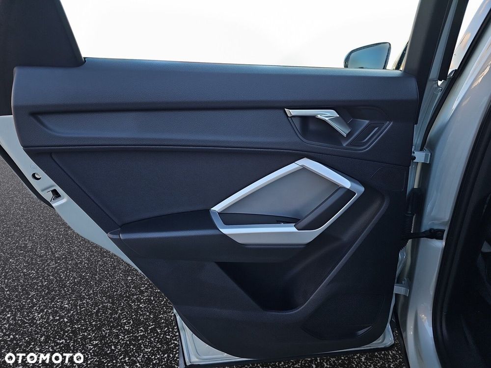 Audi Q3 Sportback - 28