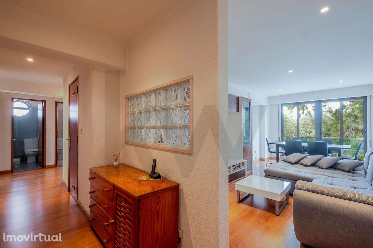 T3 com 2 casas de banho, elevador e estacionamento exclusivo para resi - Grande imagem: 2/33