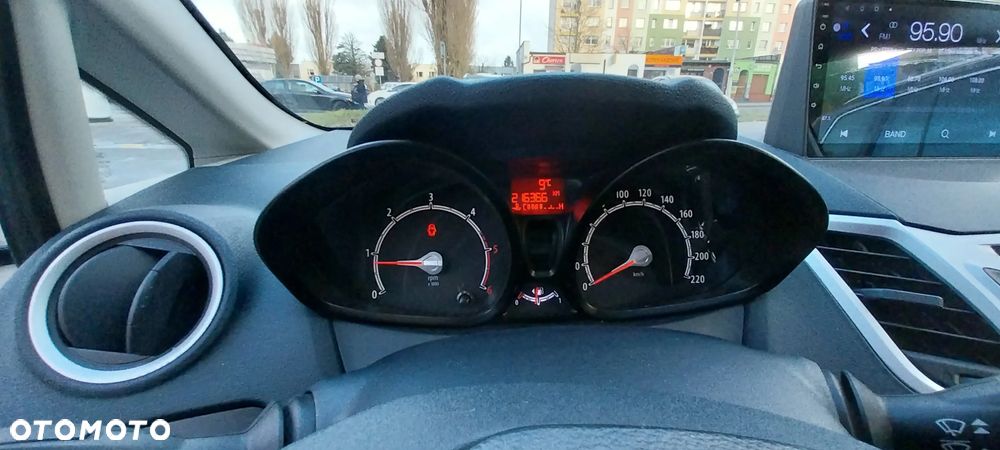 Ford Fiesta 1.6 TDCi DPF Trend - 14