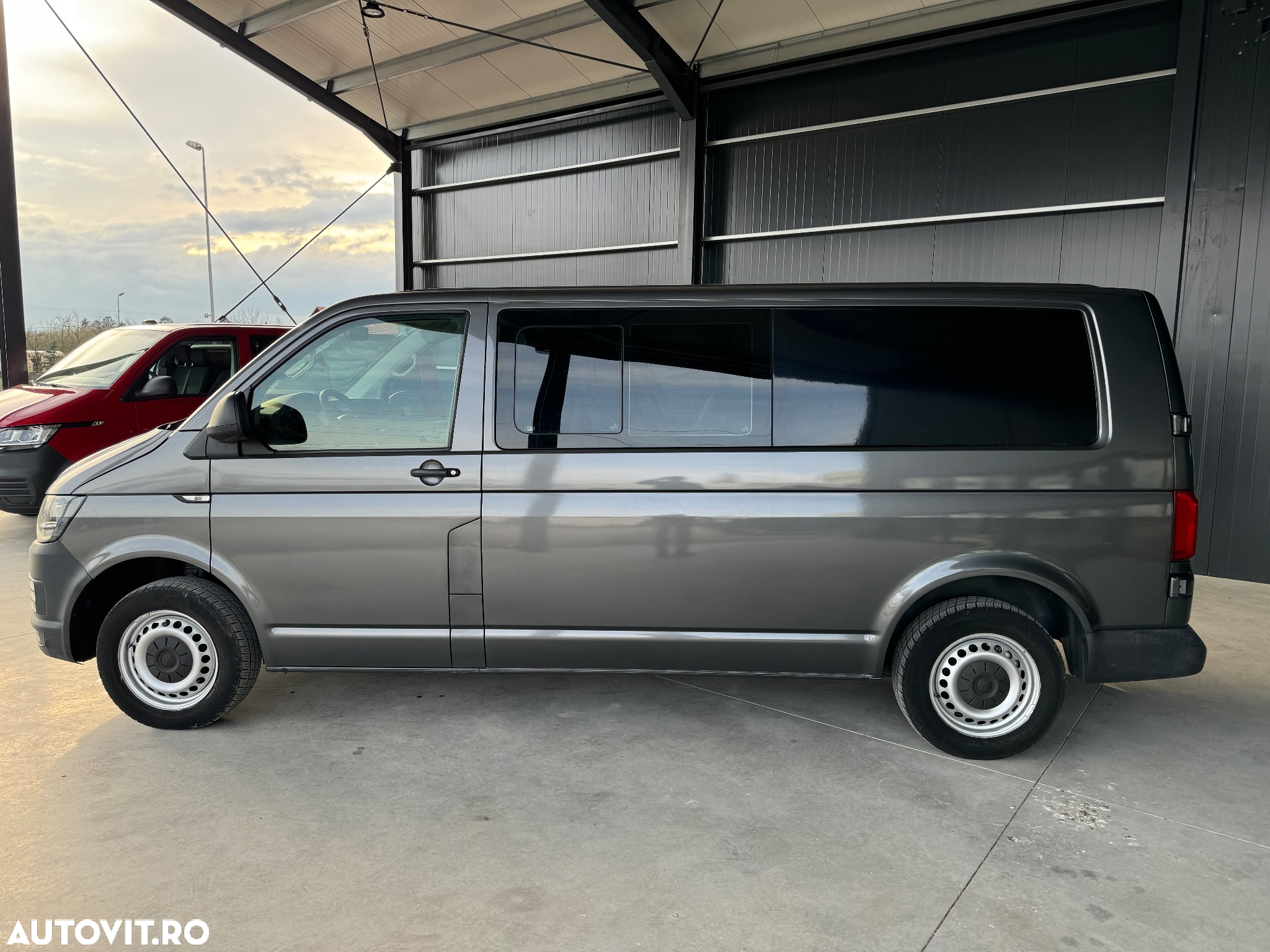Volkswagen Transporter T6 Lang - 10