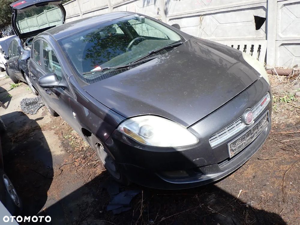 CZĘŚCI - Fiat Bravo II 1,9JTD M-JET 150KM 937A5000 6B 5D LAKIER 284/A 2007r. INDEX - 9405 - 2