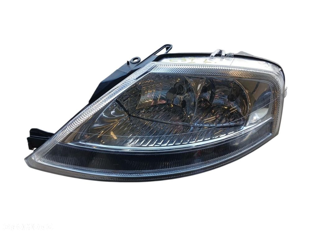 LAMPA PRAWA PRZEDNIA CITROEN C3 - 1