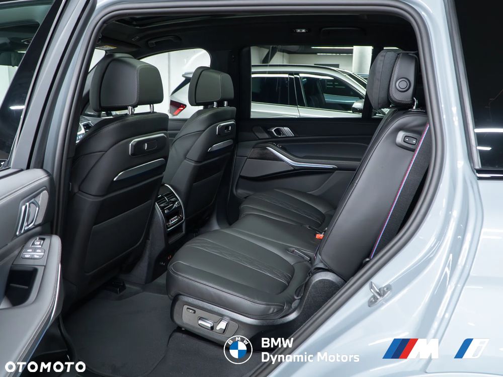 BMW X7 - 25
