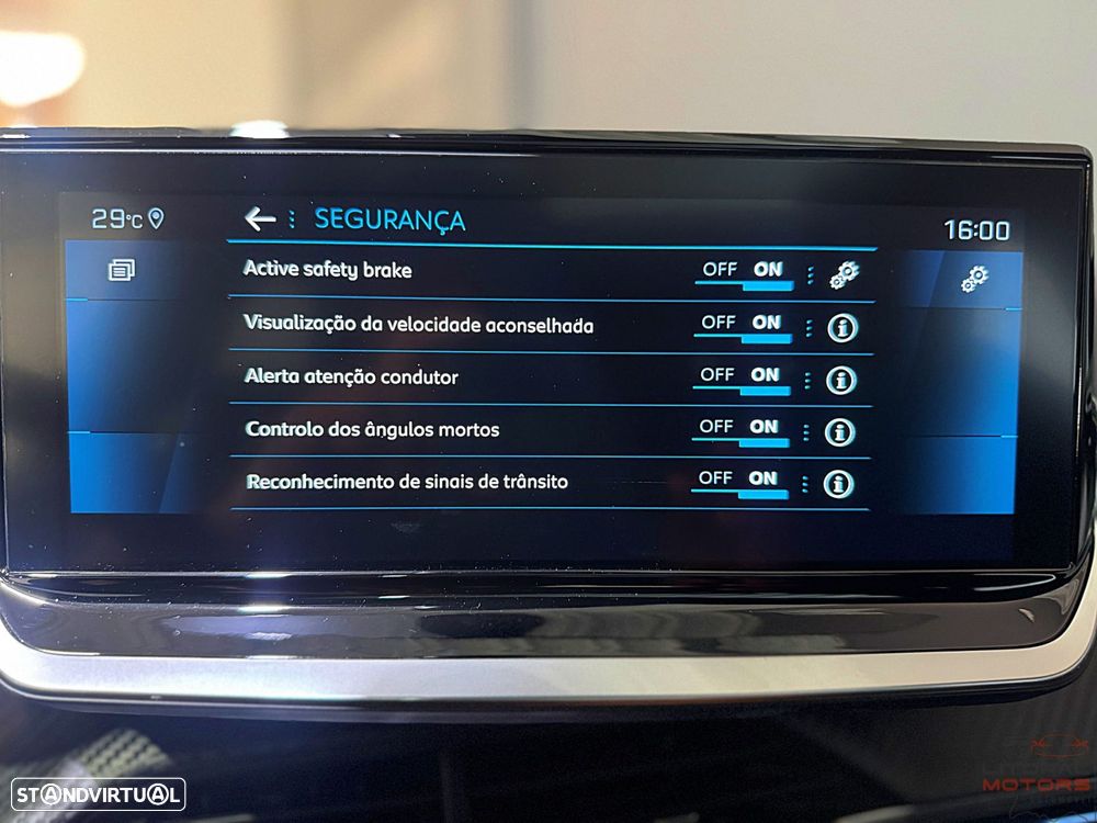 Peugeot 208 1.2 PureTech GT EAT8 - 34