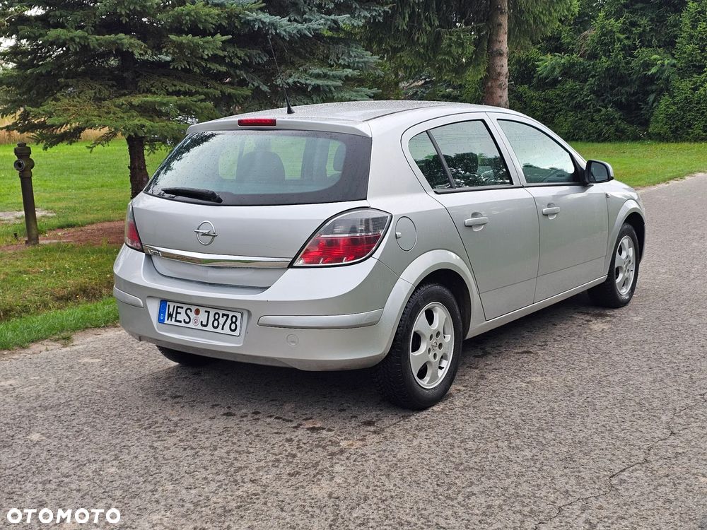 Opel Astra 1.6 ecoFLEX Start/Stop - 28