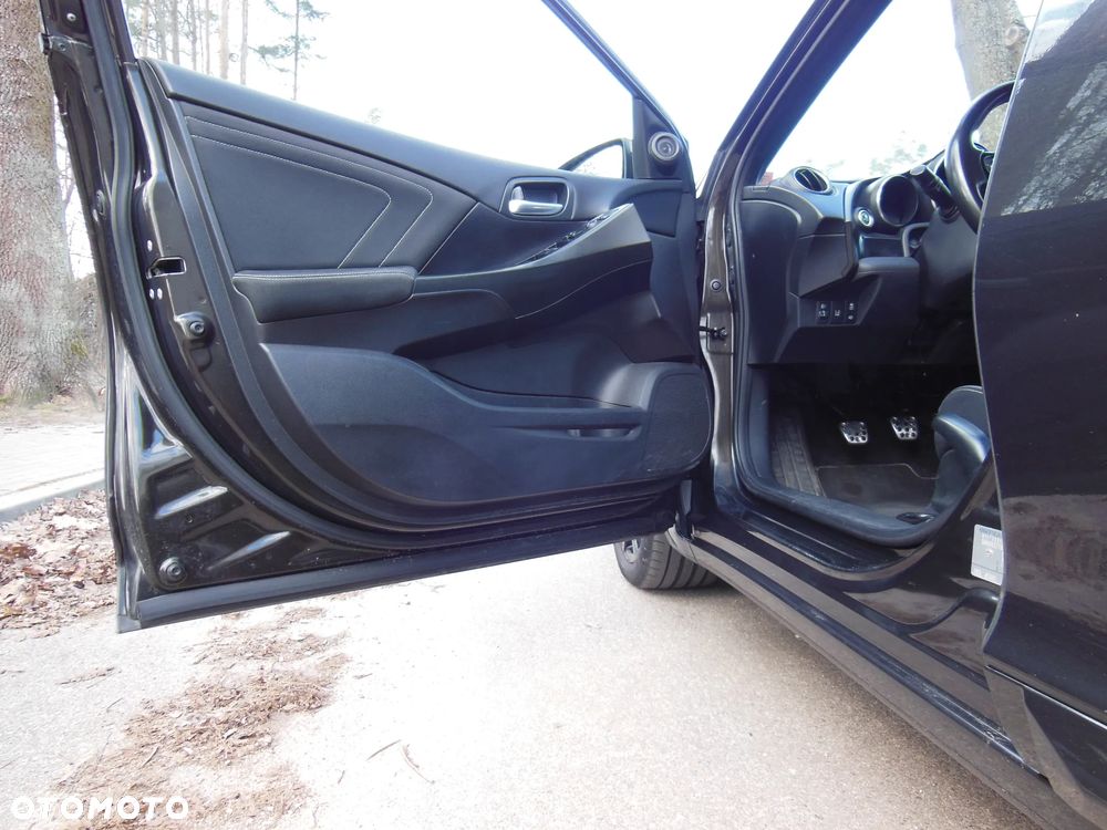 Honda Civic 1.6 i-DTEC Executive Black Edition - 24