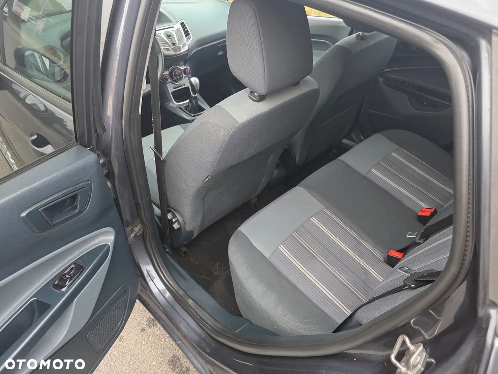 Ford Fiesta - 18