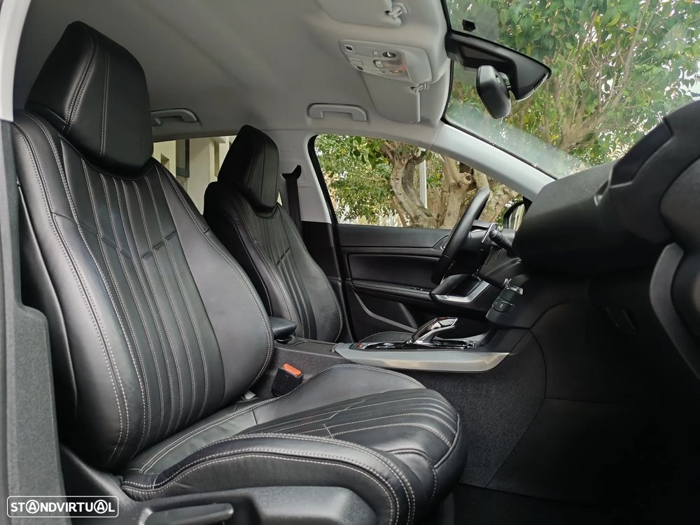 Peugeot 308 PureTech 130 EAT8 Allure - 22