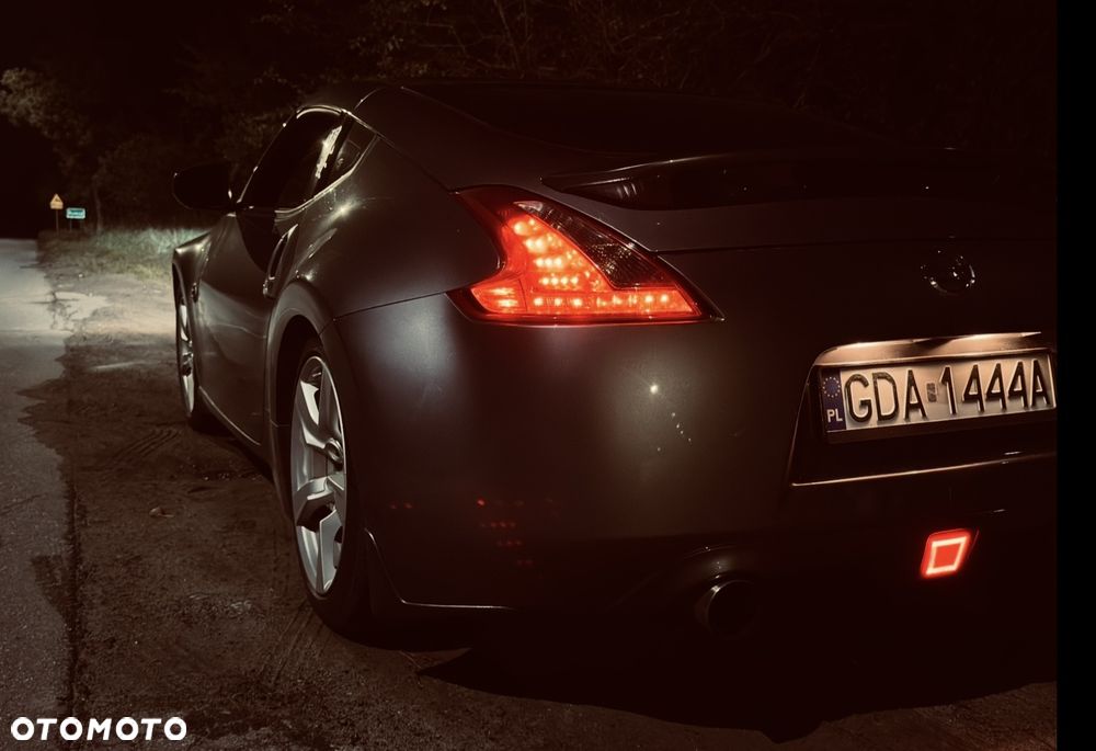 Nissan 370 Z - 5
