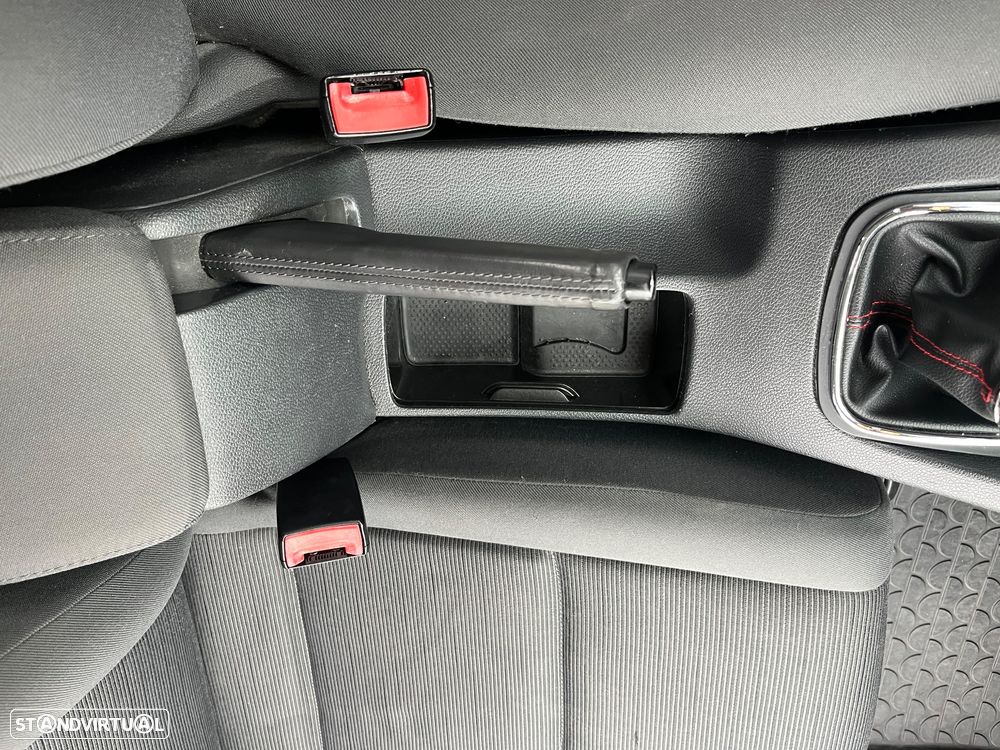 VW Golf 1.9 TDi Confortline - 17