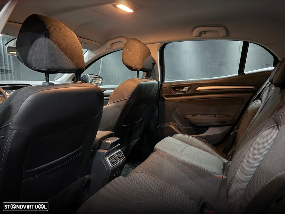 Renault Mégane 1.5 Blue dCi Intens - 26