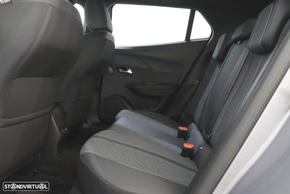 Peugeot e-2008 54 kWh Allure - 10