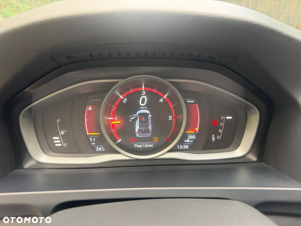 Volvo V60 Cross Country D3 Drive-E Momentum - 16
