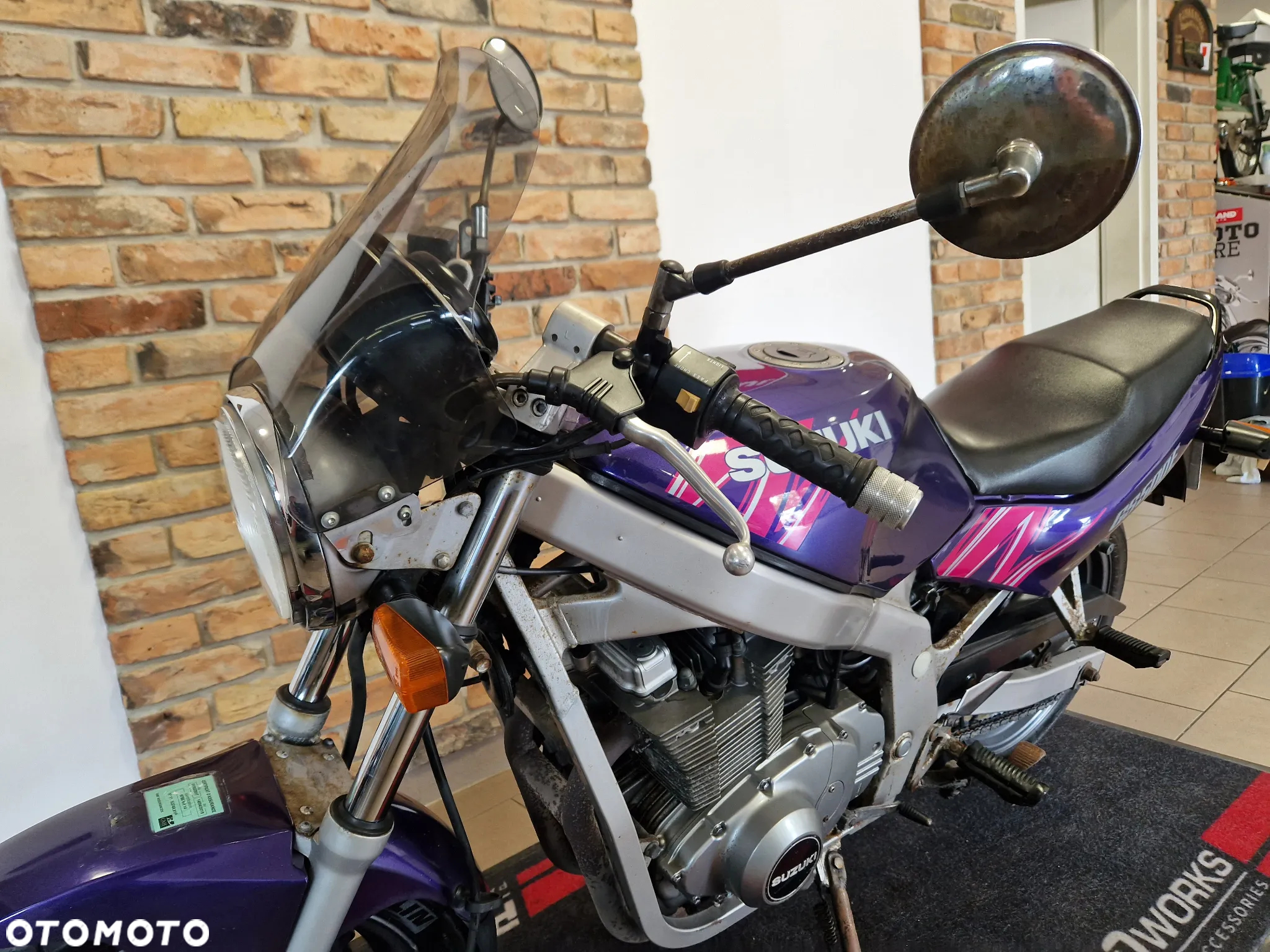 Suzuki GS - 15