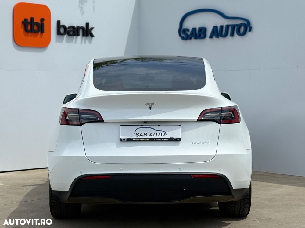 Tesla Model Y - 19