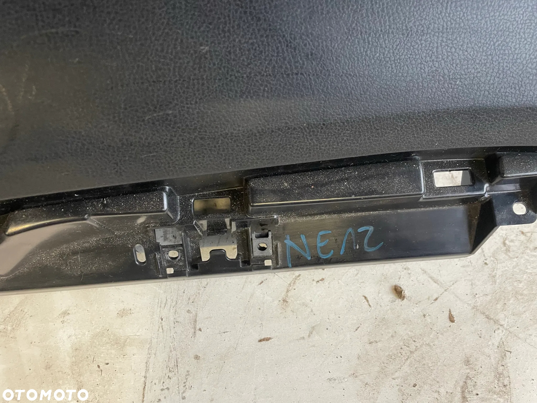 NISSAN NOTE E12 SCHOWEK PASAŻERA 685603VV0A - 2