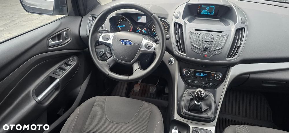 Ford Kuga 1.5 EcoBoost 2x4 Business Edition - 13