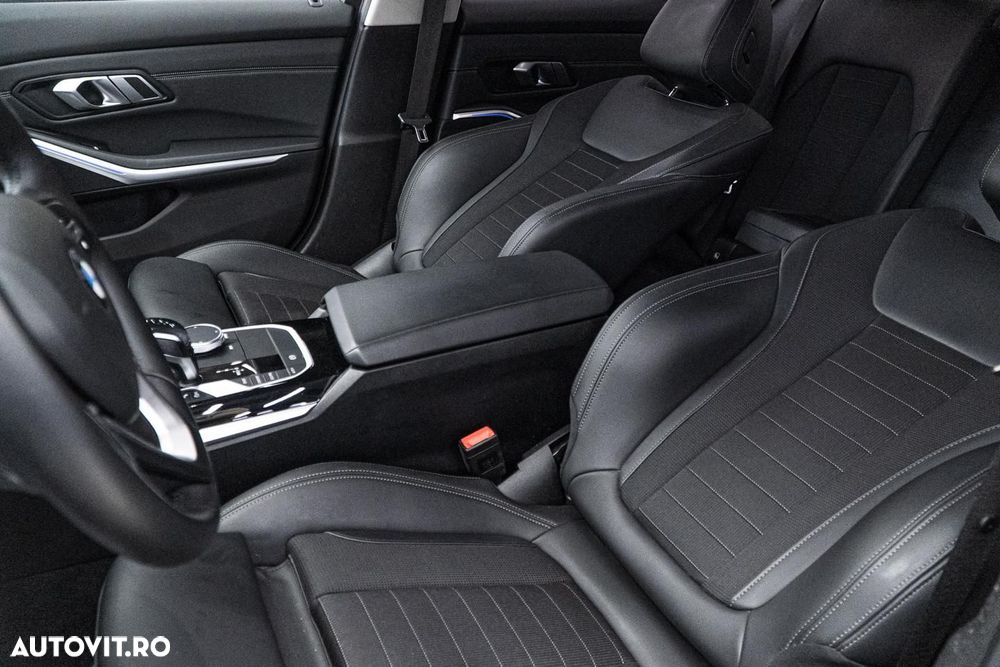 BMW Seria 3 318i Aut. Sport Line - 15