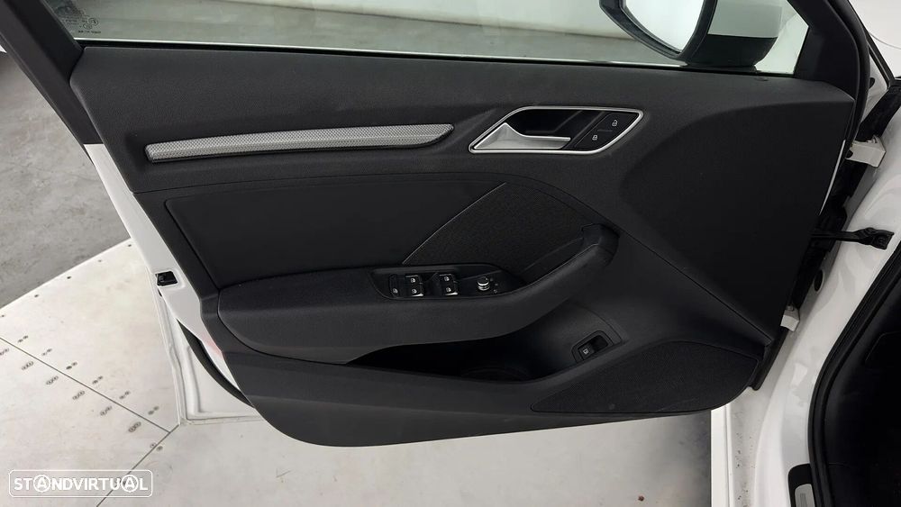 Audi A3 Sportback e-tron 1.4 TFSI Sport S tronic - 24