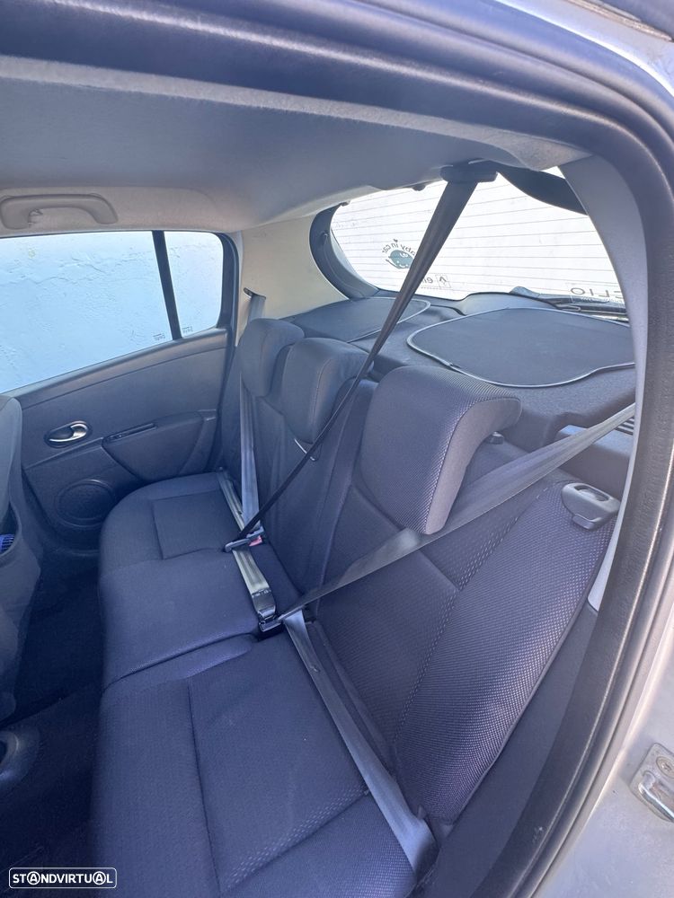 Renault Clio 1.4 16V Dynamique Luxe - 16