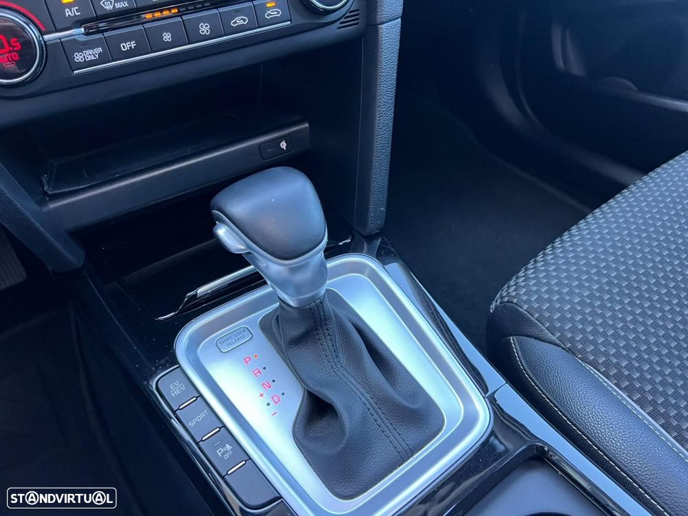 Kia XCeed 1.6 GDi PHEV First Edition+SRF - 7