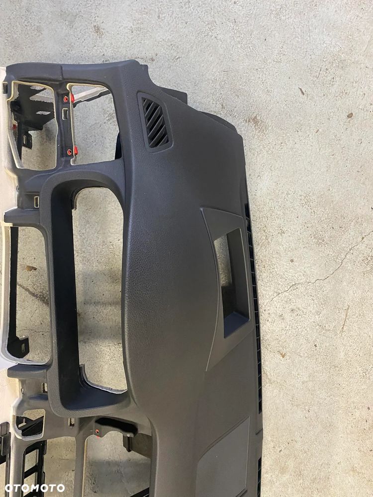 BMW 5 F07 GT DESKA ROZDZIELCZA KONSOLA KOKPIT EU - 4
