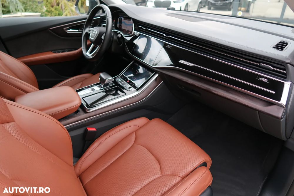 Audi Q8 55 TFSI quattro Tiptronic MHEV - 11
