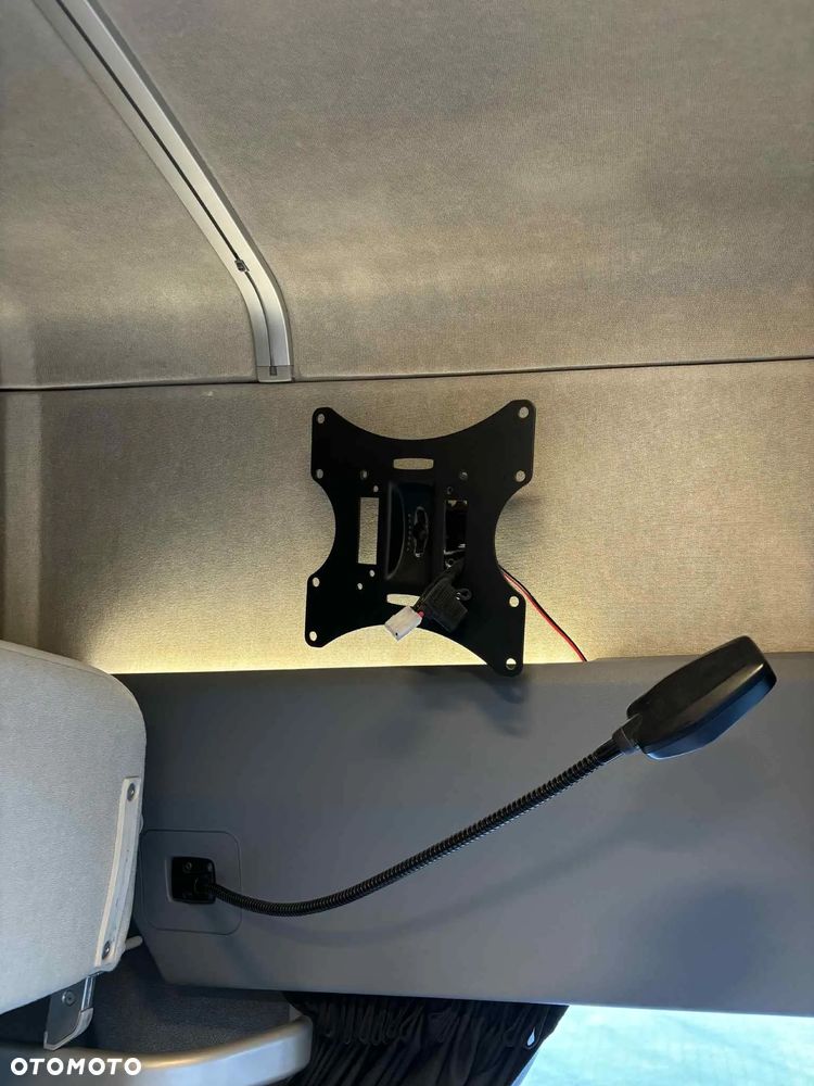 Renault Gama T 480 Low Deck - 17