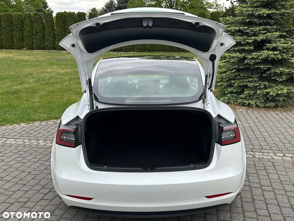 Tesla Model 3 - 30