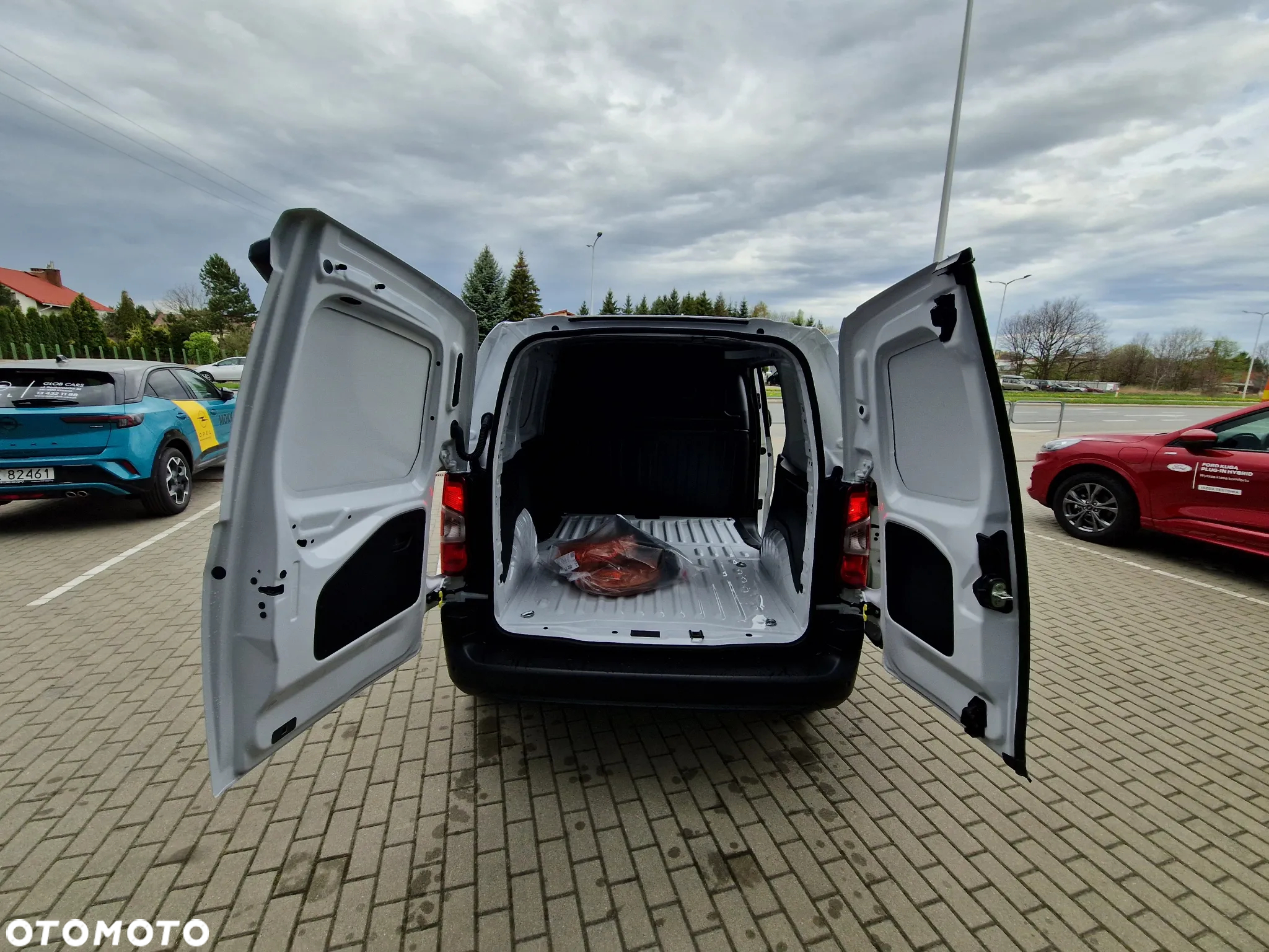 Opel COMBO - 13