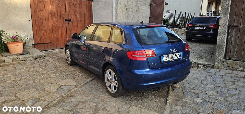 Audi A3 Sportback - 2