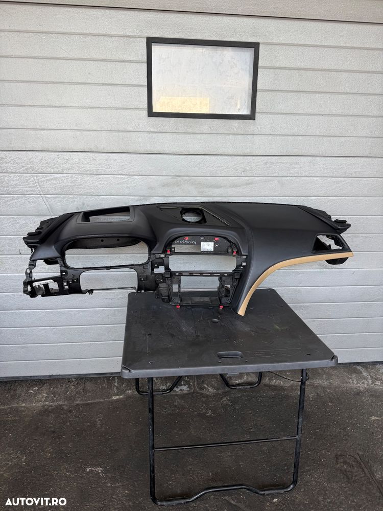 Planșă de Bord BMW Seria 6 F06 F12 F13 (Individual Leather) cu HUD și Airbag Pasager – Stare Foarte Bună Volan pe stanga - 6
