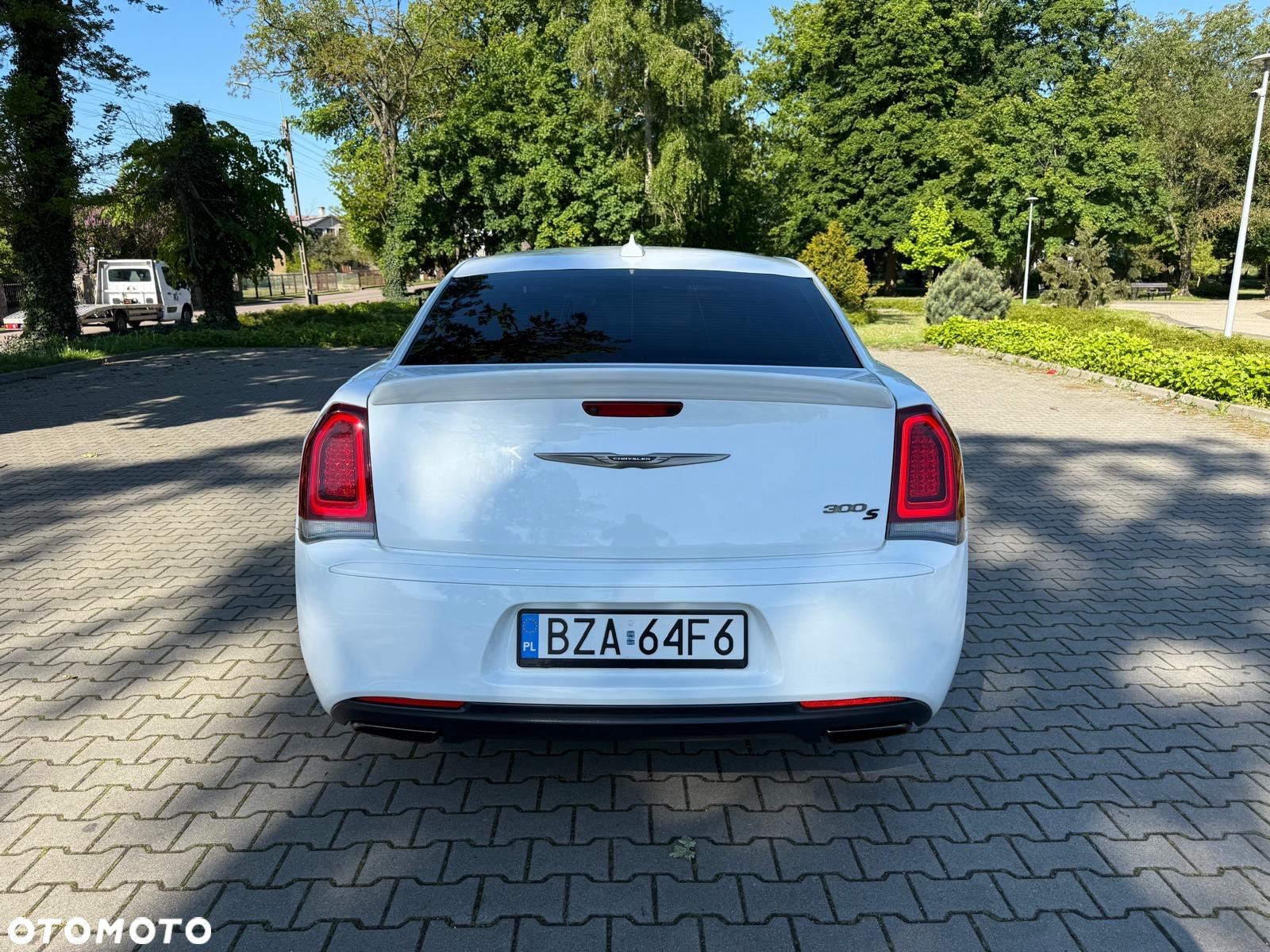 Chrysler 300s - 6