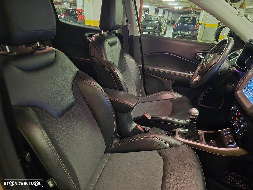 Jeep Compass 1.6 M-Jet Limited - 48
