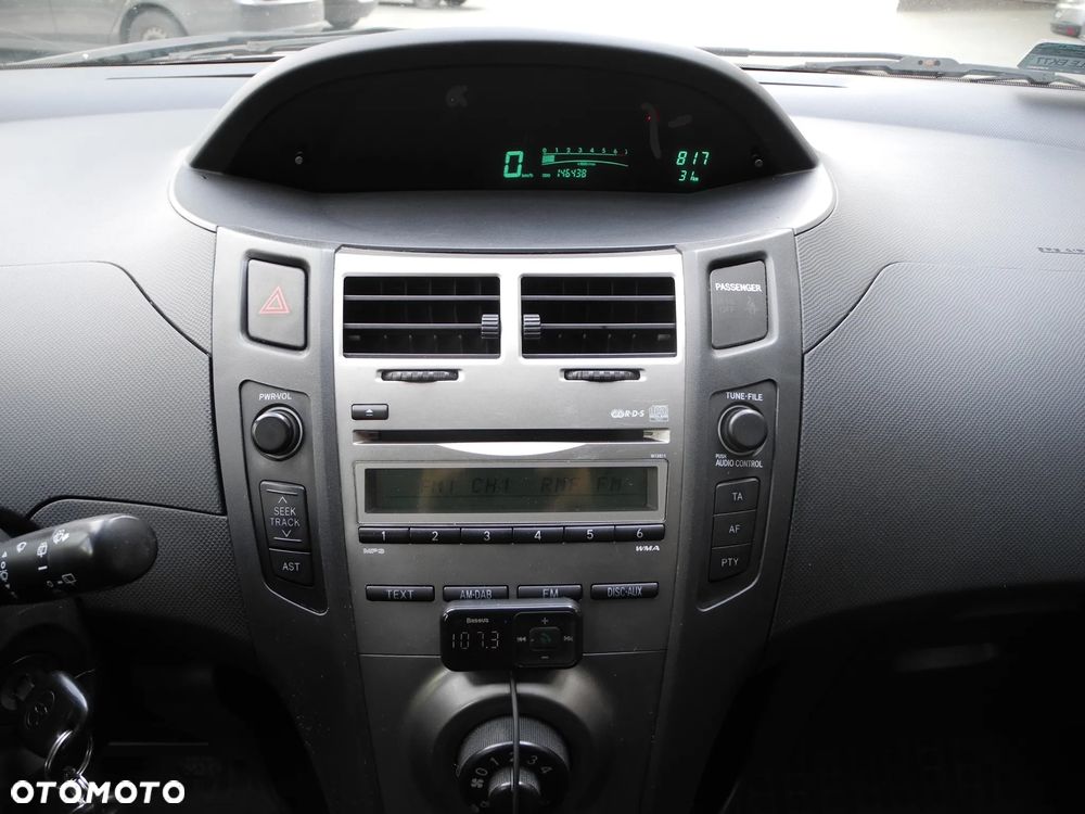 Toyota Yaris - 7