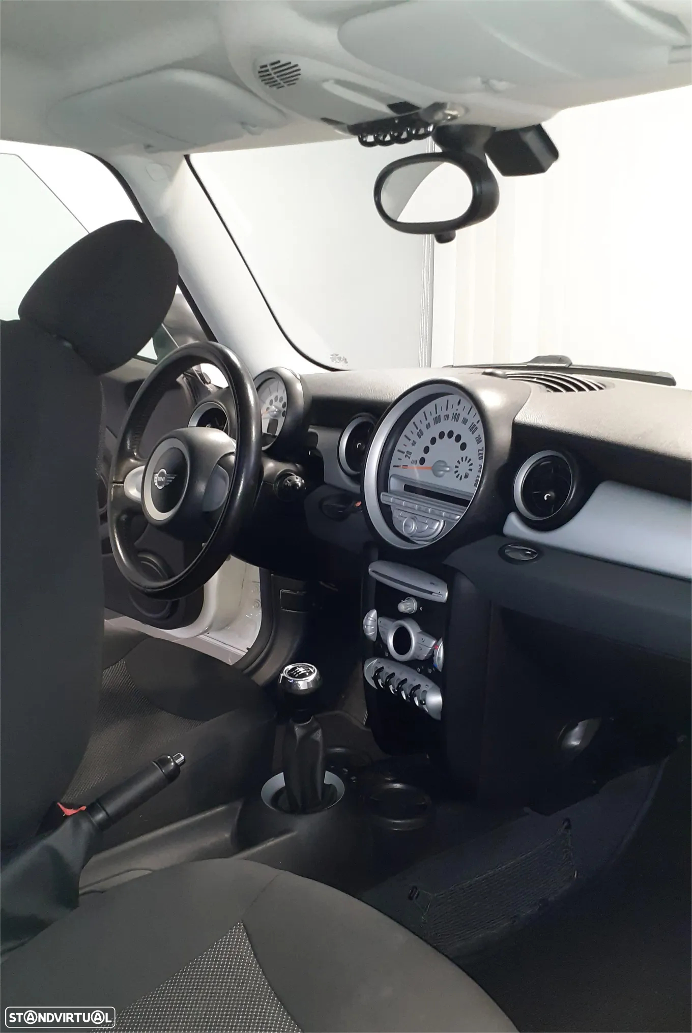 MINI 3 Portas One D - 11