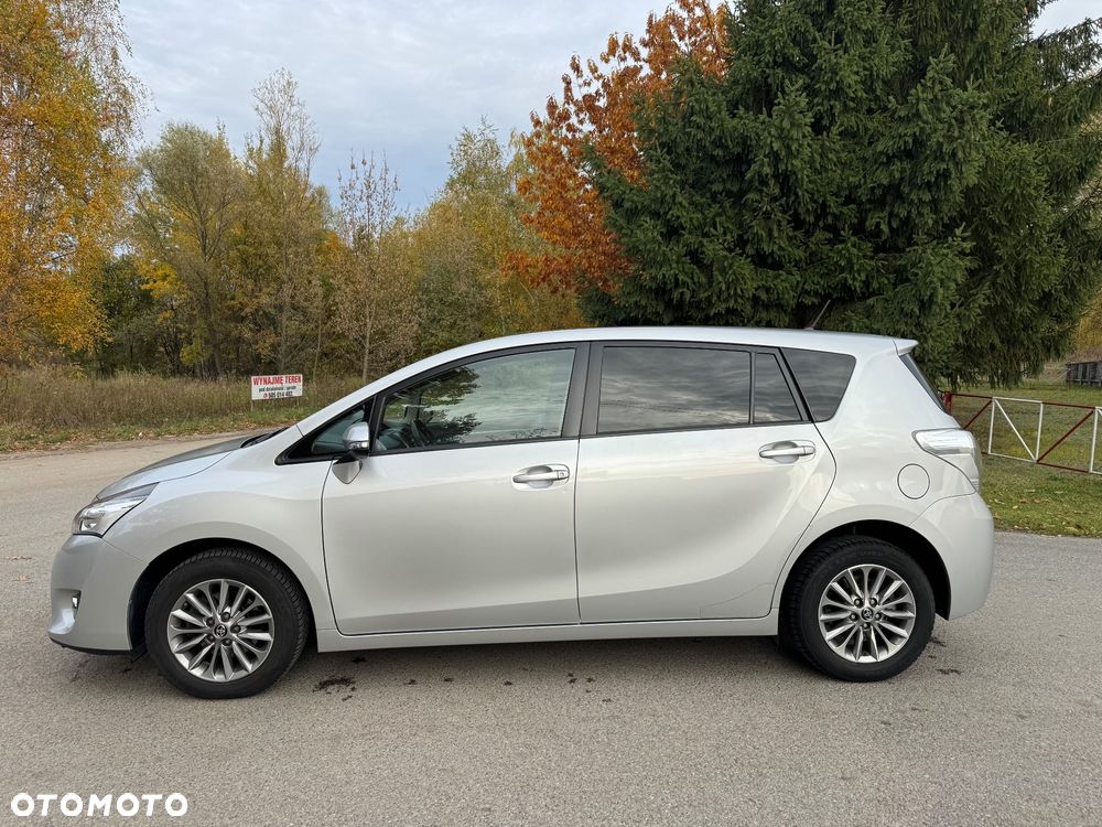 Toyota Verso 1.8 Prestige 7os - 9