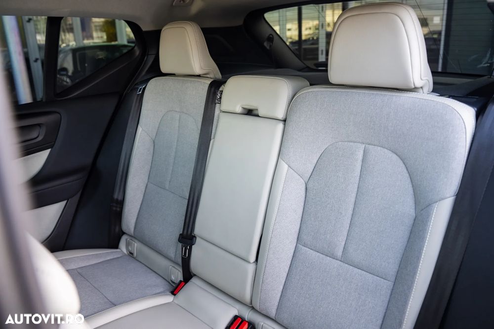 Volvo XC 40 D3 AWD Momentum - 24