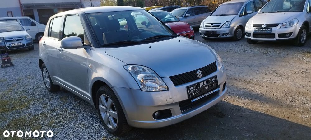 Suzuki Swift - 1