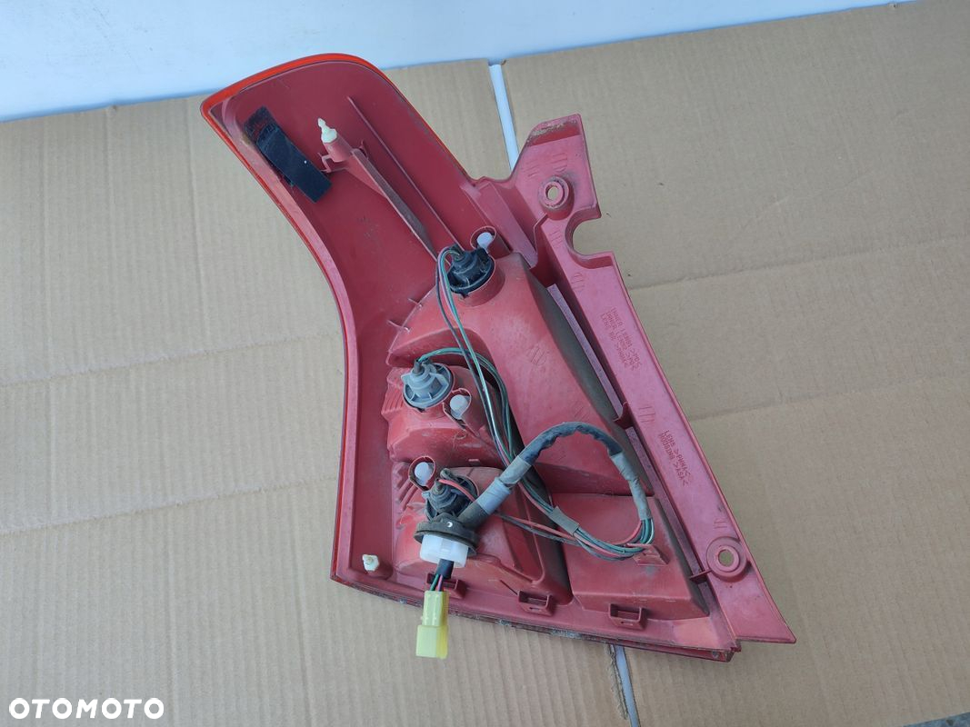 Lampa prawy tył SUZUKI SWIFT IV MK6 04-10 EUROPA - 4