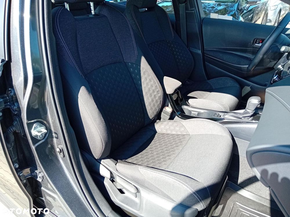 Toyota Corolla - 12