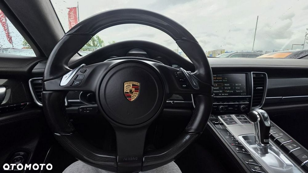 Porsche Panamera - 17