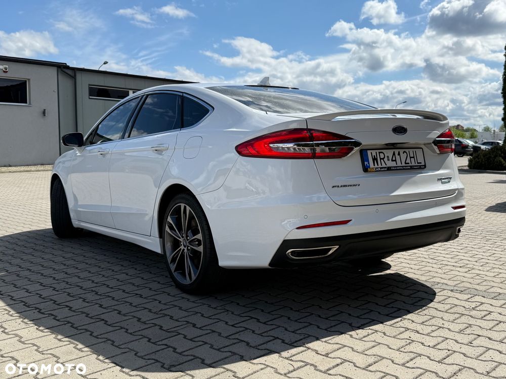Ford Fusion 2018 photo 2