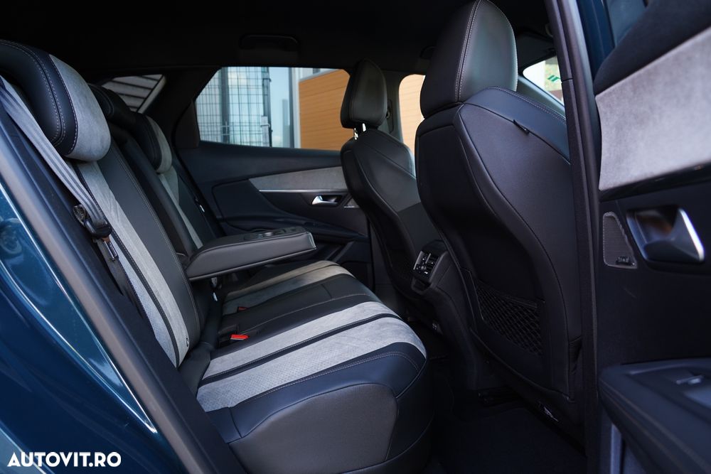 Peugeot 3008 PHEV EAT8 4X4 GT Pack - 29