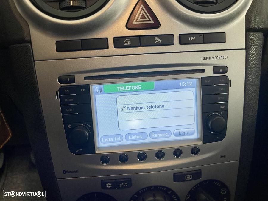 Opel Corsa 1.2 Go! FlexFuel - 15