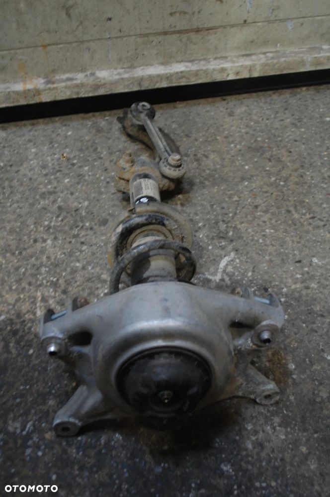 AMORTYZATORY MCPERSON PRZÓD PRZEDNI LEWY PRAWY 8K0413031AE 8T0413031AD AUDI A4 B8 A5 - 6
