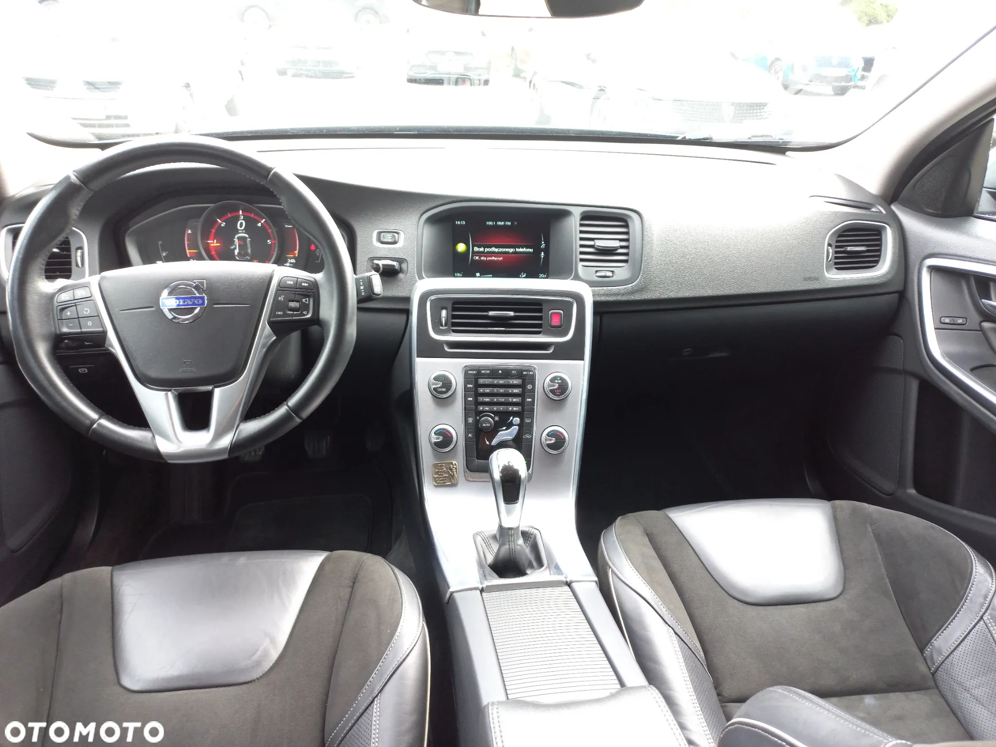 Volvo V60 D2 Drive-E R-Design Momentum - 15