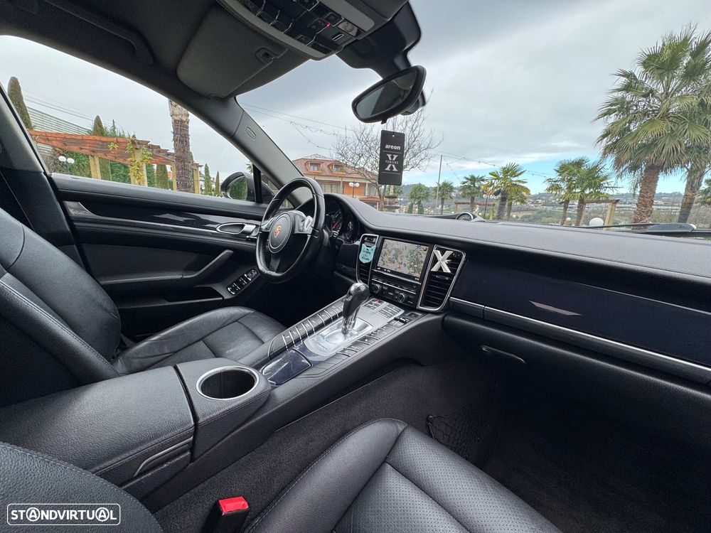 Porsche Panamera 4 PDK Platinum Edition - 19