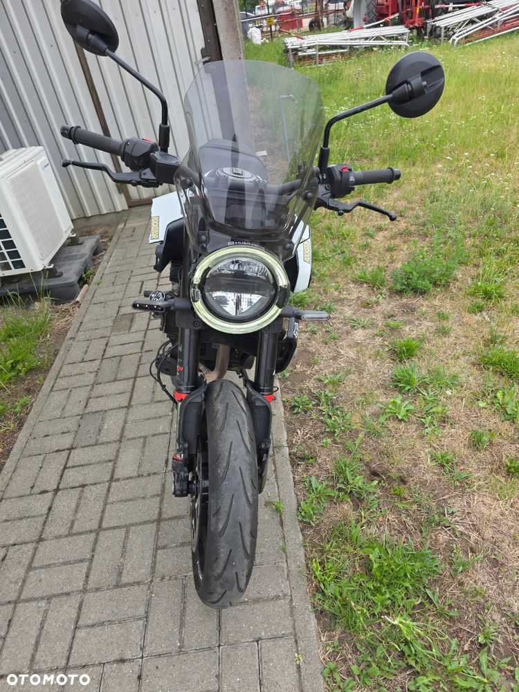 Husqvarna Vitpilen - 4